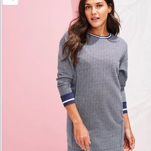 Vineyard Vines varsity sweatshirt dress blue large